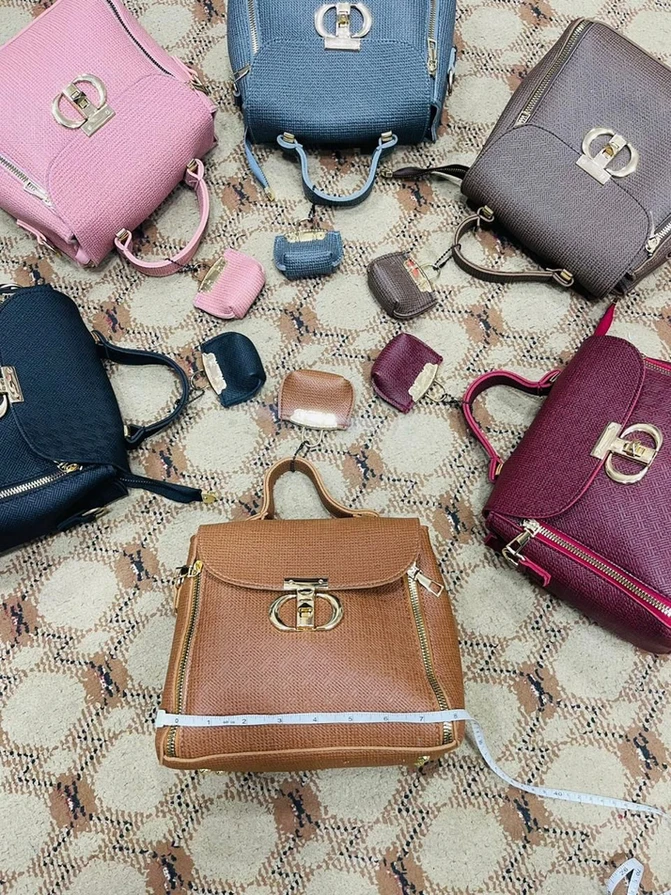 New Style Cross Body Bags for Girls with Keychain