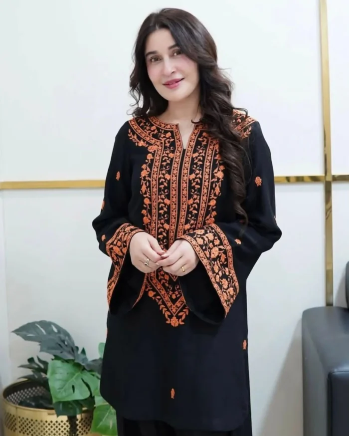Taar Kashi - Dress