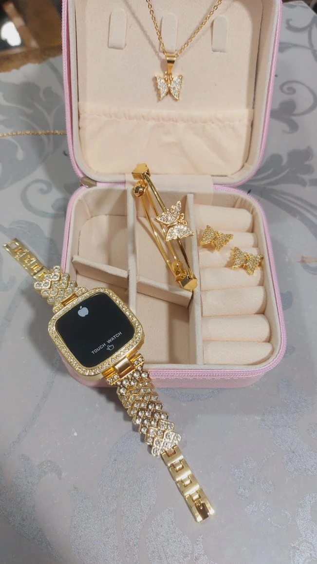 With RANDOM COLOR Jewellery Organizer Box